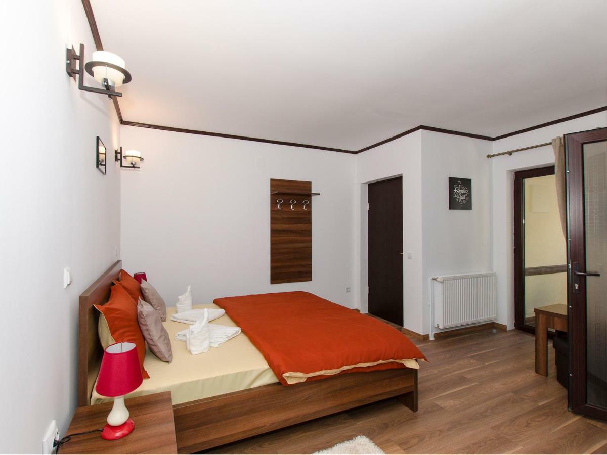 Appartamento Chez Marcel Sinaia Esterno foto